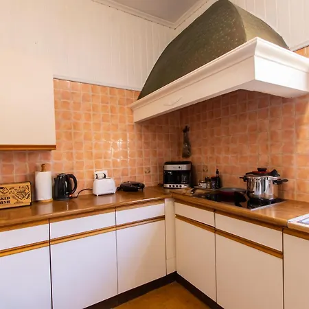 Elenis, In The Heart Of The Old Town * コルフ島