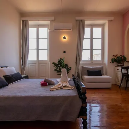 Elenis, In The Heart Of The Old Town Апартаменты Corfu (city)